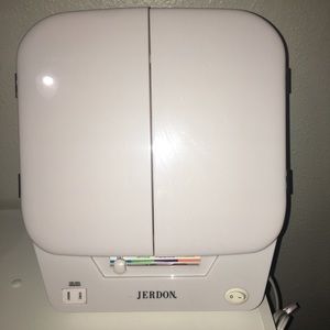 ✨3 SIDED MAKEUP MIRROR✨